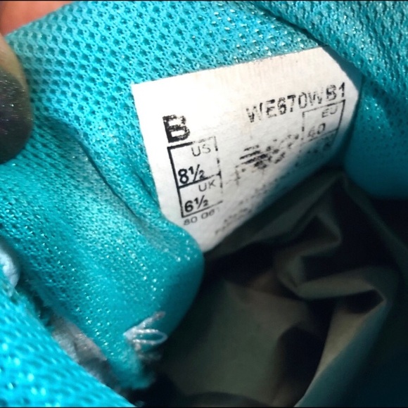 New Balance Running Shoes Pre-Owned - Picture 5 of 6